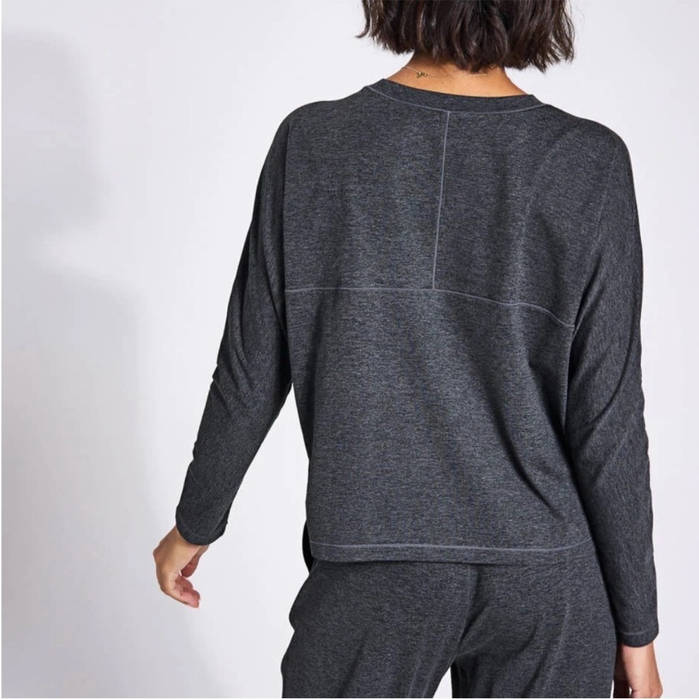 GIRLFRIEND COLLECTIVE ReSet Long Sleeve Tee - Light Grey Size 5X - Picture 2 of 5